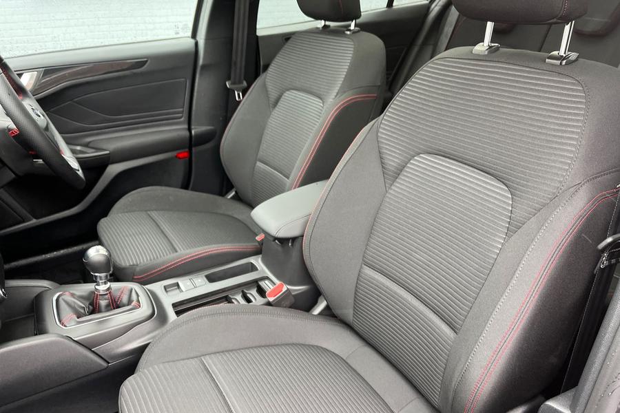 Ford Focus Photo autoimg-c29713863dafa478ff445304b34a860c7d470704.jpg