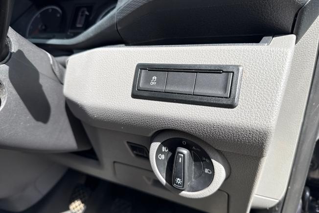 VOLKSWAGEN Transporter Photo 37