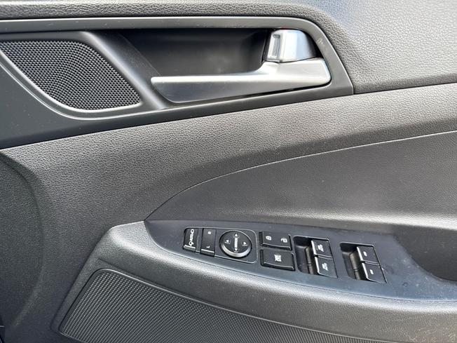 HYUNDAI Tucson Photo 29