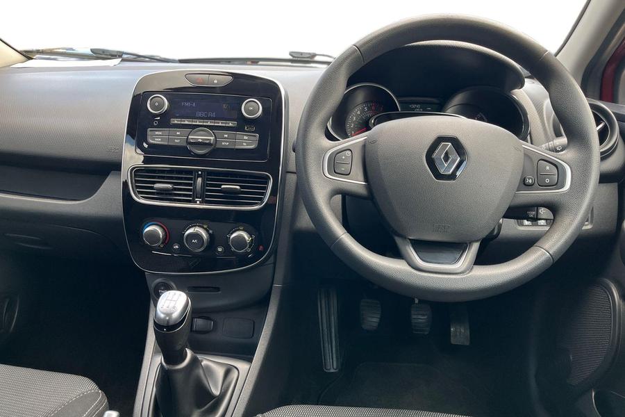 Renault CLIO Photo autoimg-c29e83b8607cd114862d4ab6e64e3eb275a9c824.jpg
