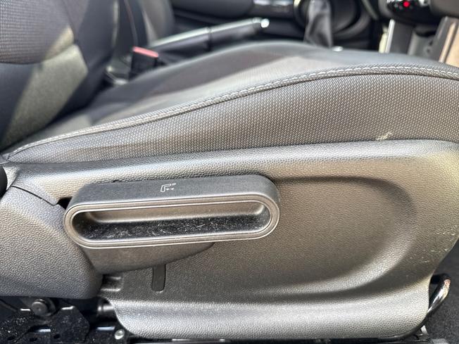 MINI Hatch Photo 24