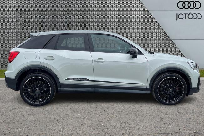 AUDI  SQ2 Photo 4