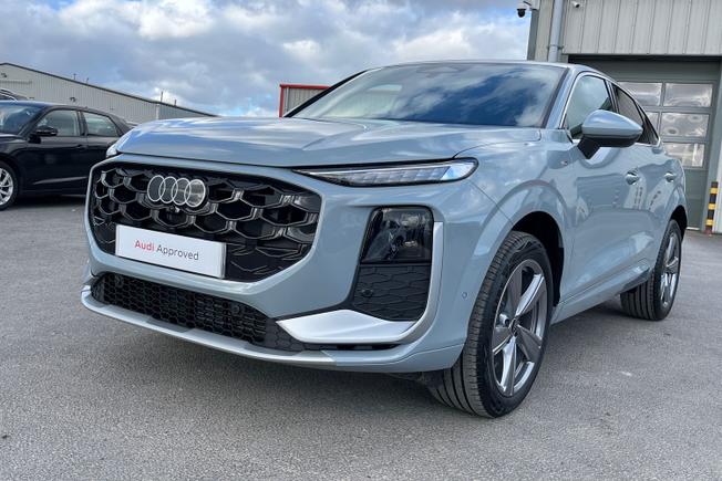 AUDI Q3 Photo 26