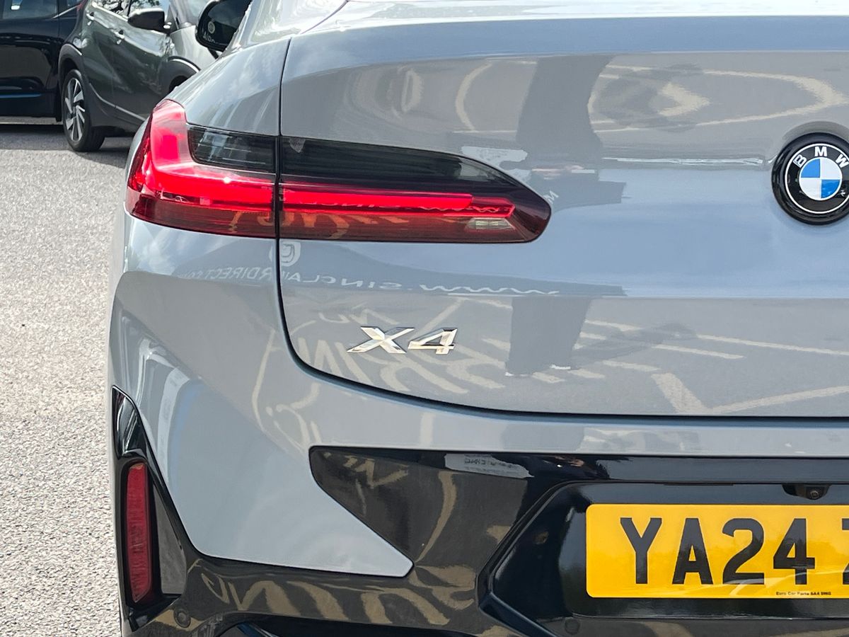 BMW X4 Photo 18