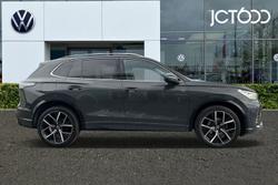 VOLKSWAGEN Tiguan Photo 4