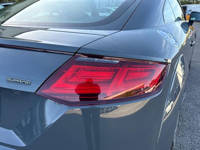 AUDI TT Photo 18