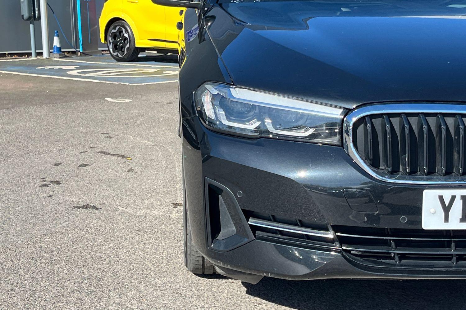 BMW 5 SERIES Photo 26