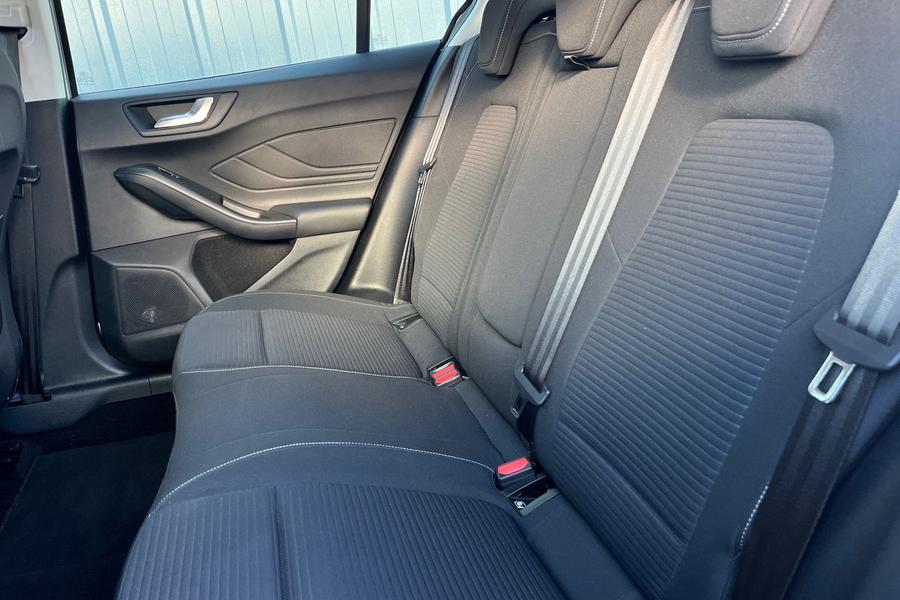 Ford FOCUS Photo autoimg-c2ae9093a6626c72564f2e133cd10b12e037e5f7.jpg