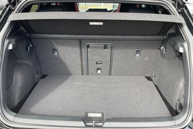 VOLKSWAGEN Golf Photo 12