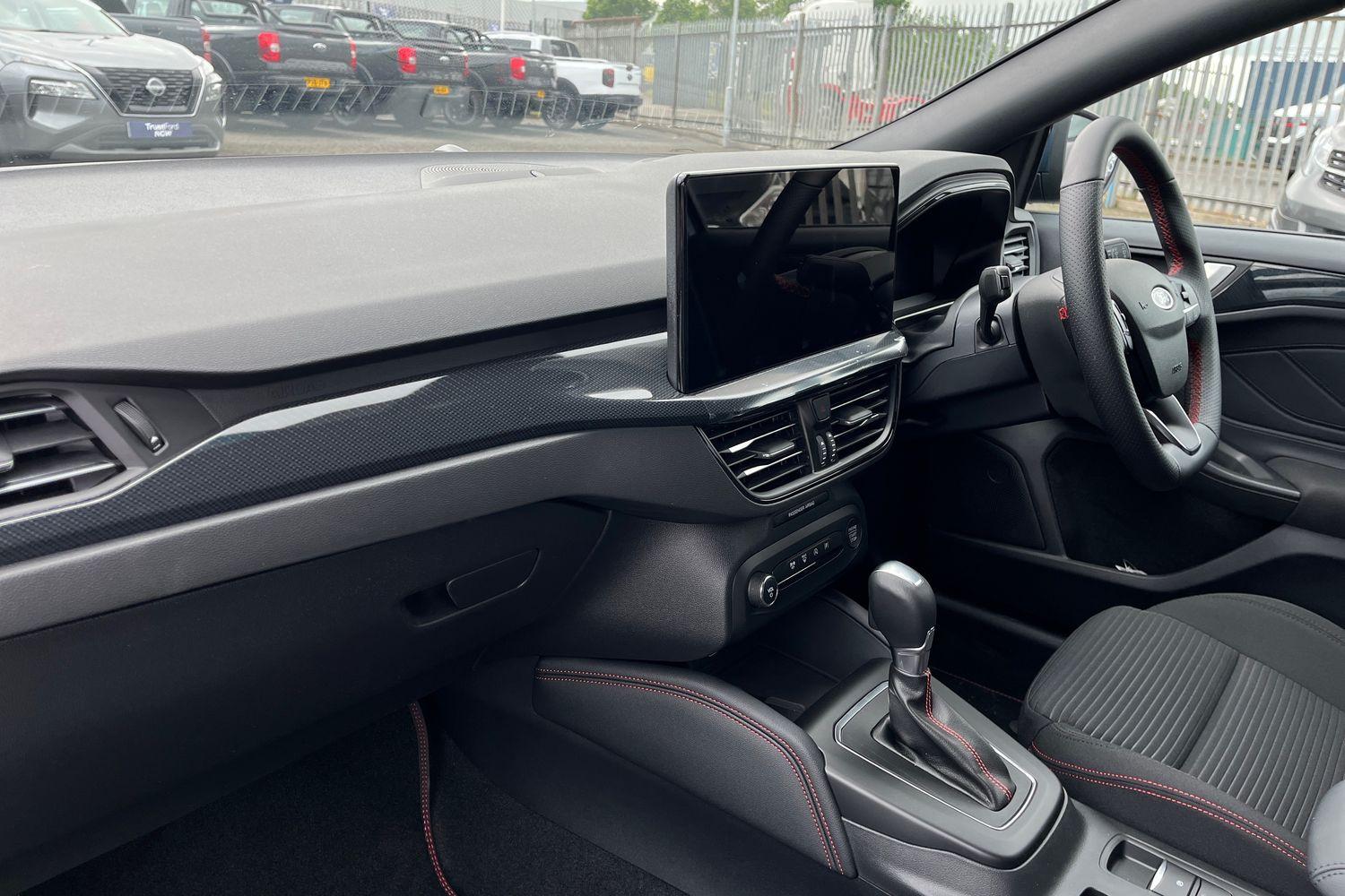 Ford FOCUS Photo 17