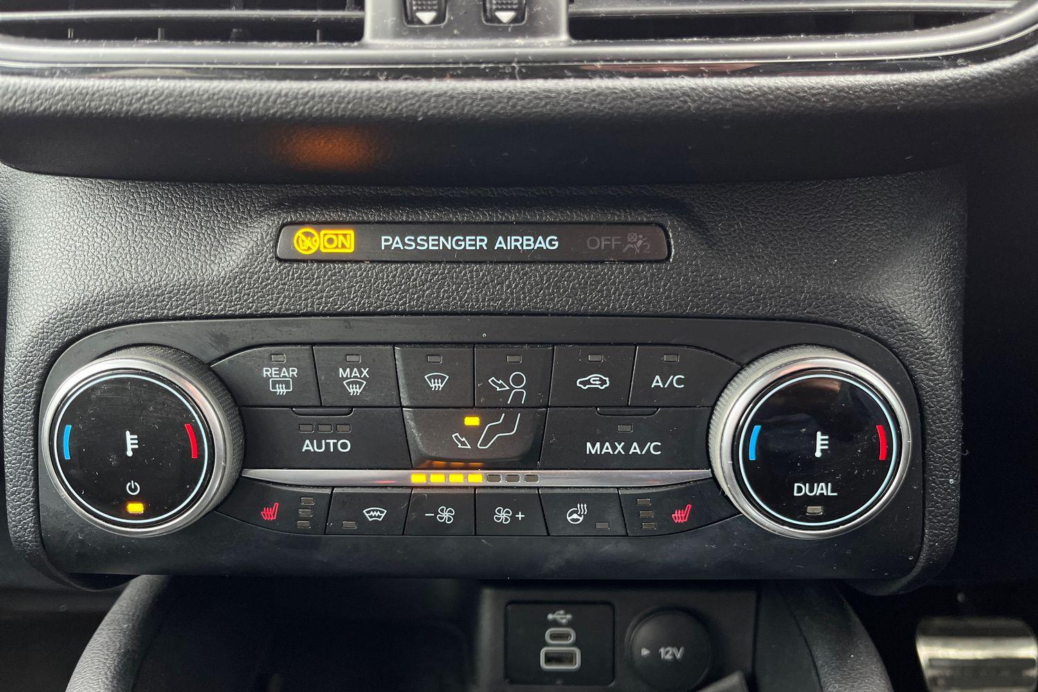 Ford KUGA Photo 33