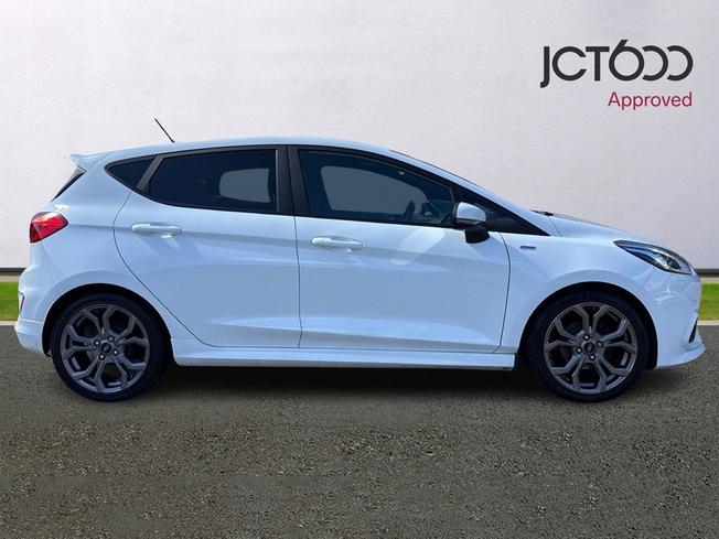 FORD Fiesta Photo 4