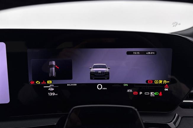 AUDI Q6 E-Tron Photo 15