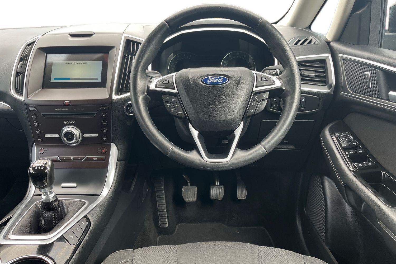 Ford S-MAX Photo 10