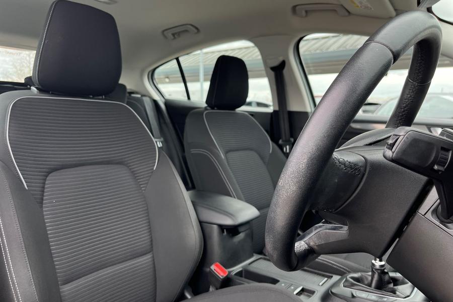 Ford Focus Photo autoimg-c2b509ecc1c71ab49b03e1e49c879a50b85c7228.jpg