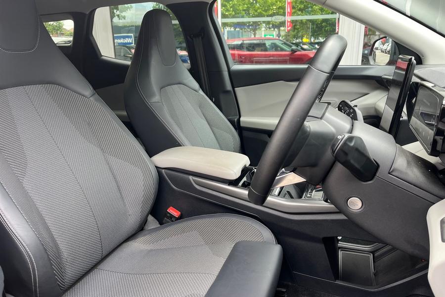 Ford EXPLORER Photo autoimg-c2bd4b9bc8dd24e7820cdc08696c0daff40b2836.jpg
