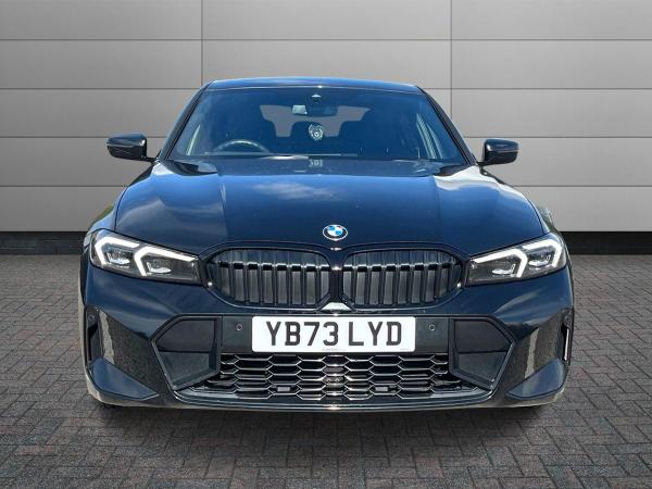 BMW 3 Series Photo autoimg-c2bded8fc49684c4263f5373053a250c6cb963fc.jpg