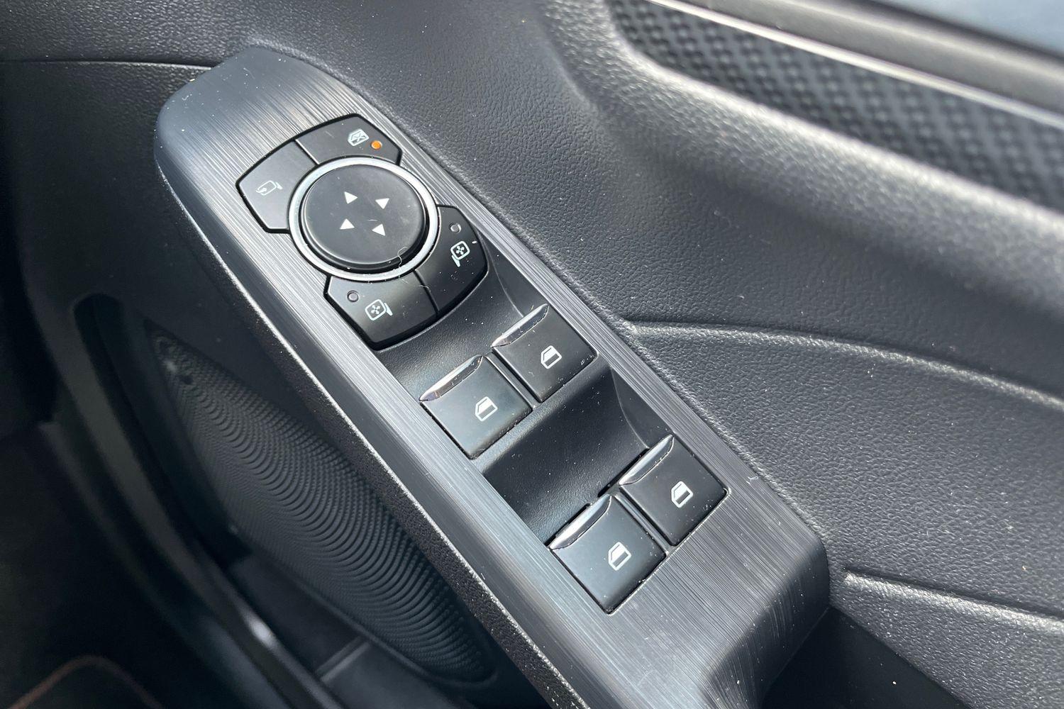 Ford KUGA Photo 15