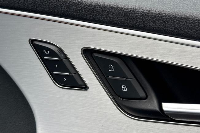 AUDI Q7 Photo 32