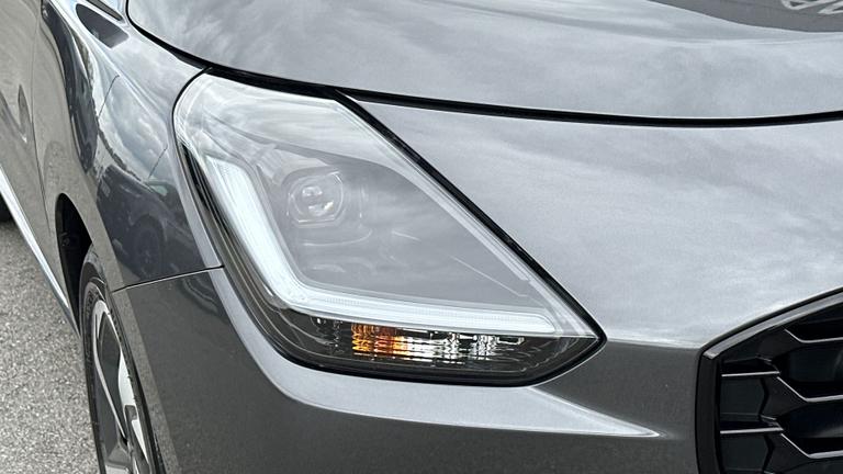 Used Suzuki Swift WD25KAA 18