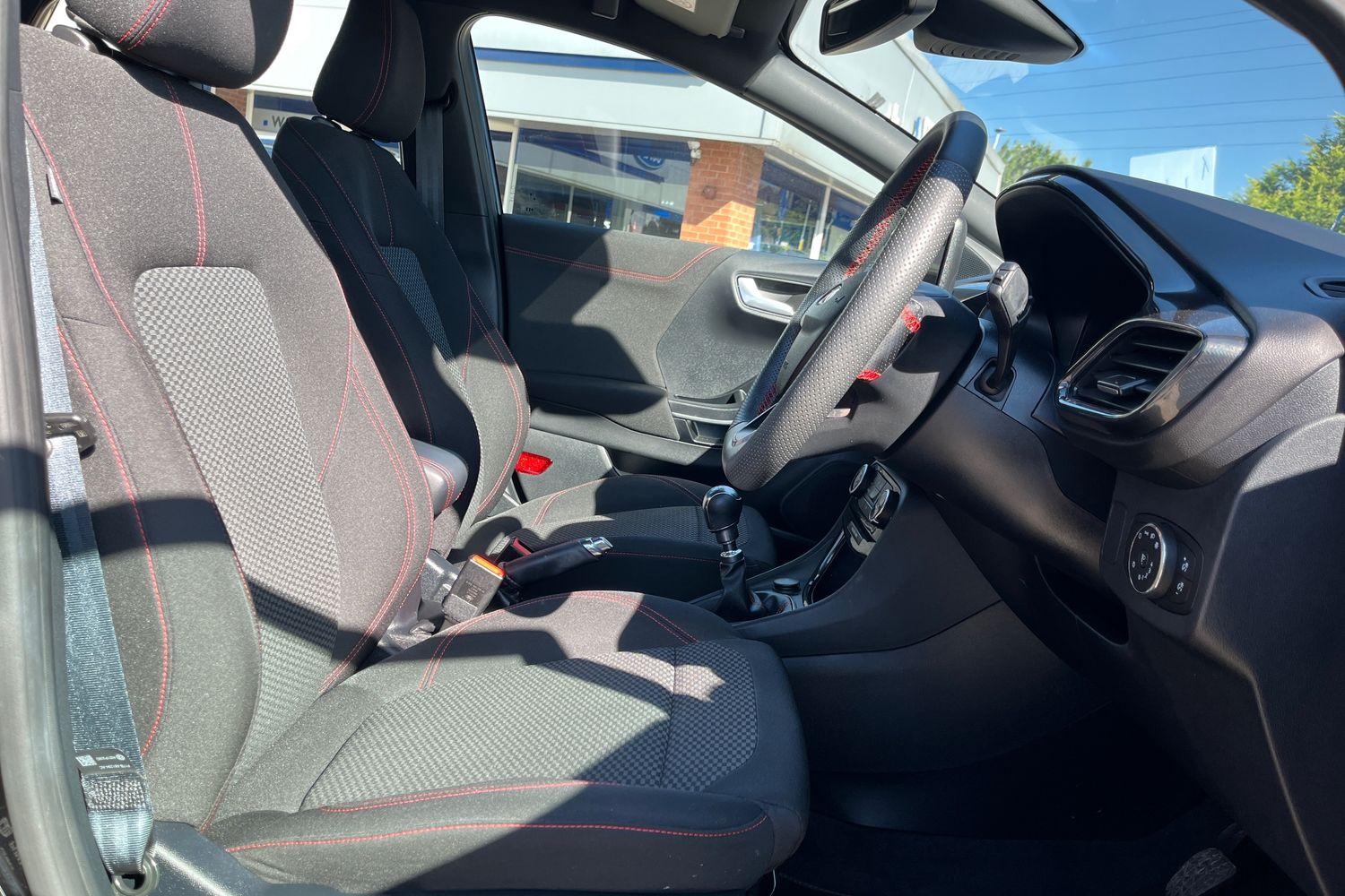 Ford Puma Photo 16