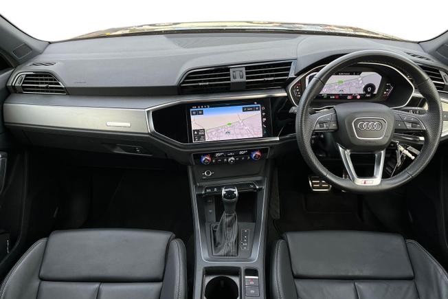 AUDI Q3 Photo 10