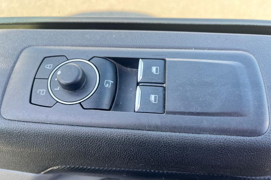 Ford TRANSIT CUSTOM Photo autoimg-c2c8d5d5415c768251b2dba392b24e5ad475e12f.jpg