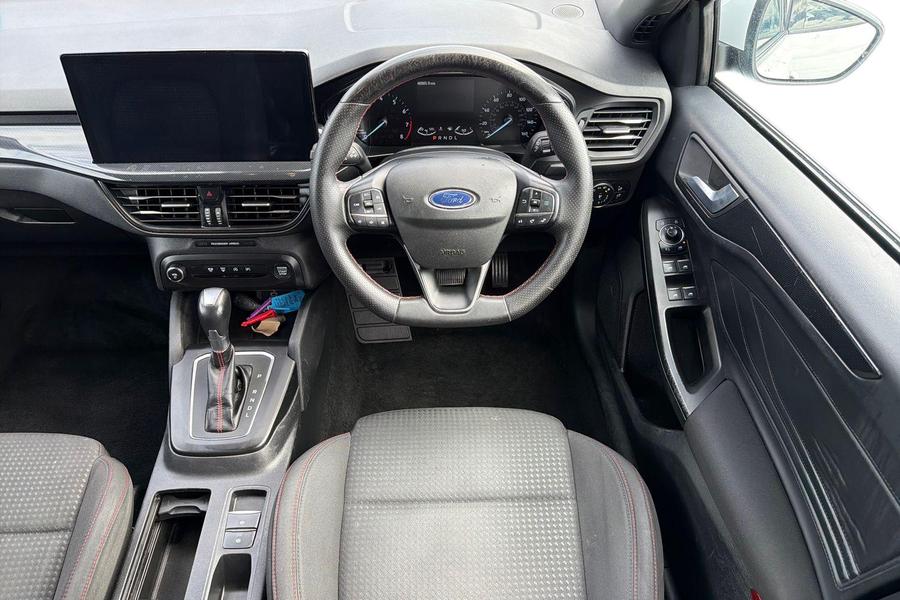 Ford FOCUS Photo autoimg-c2ca6c53338665721e66d6f01e952a0e65ed33e5.jpg