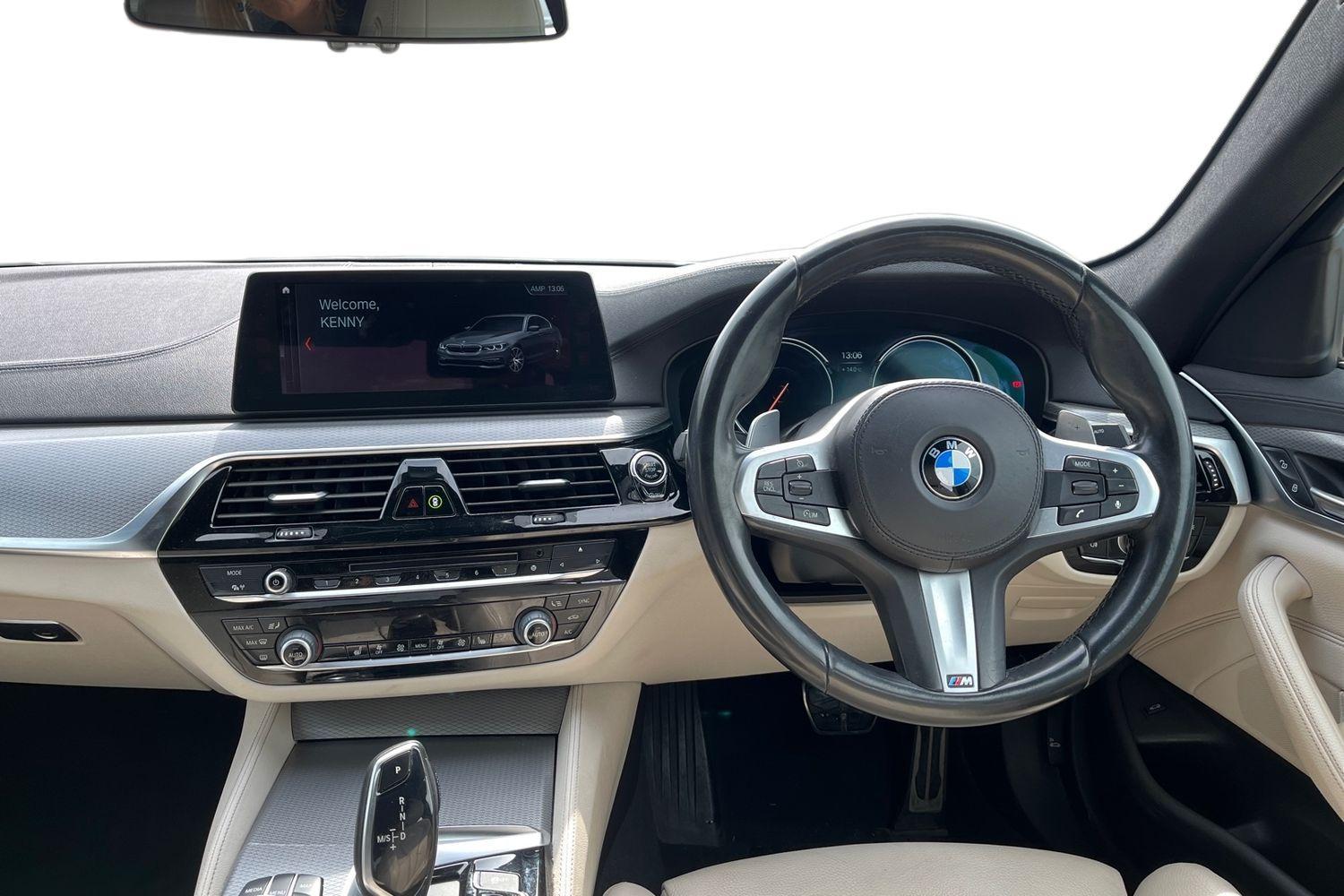 BMW 5 SERIES Photo 10