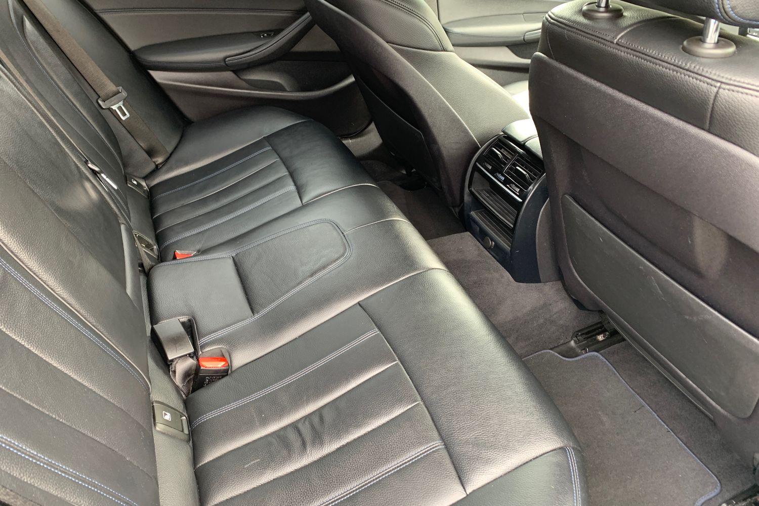 2019 BMW 5 Series 2.0 520d 190PS M Sport Saloon Diesel Auto in White with 66K + Upgraded Lip Kit with Alloys - vehicle photo 19 for sale on PureCar