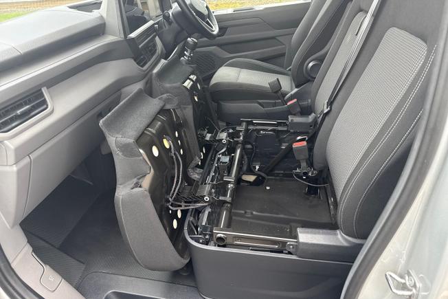 VOLKSWAGEN Transporter Photo 22