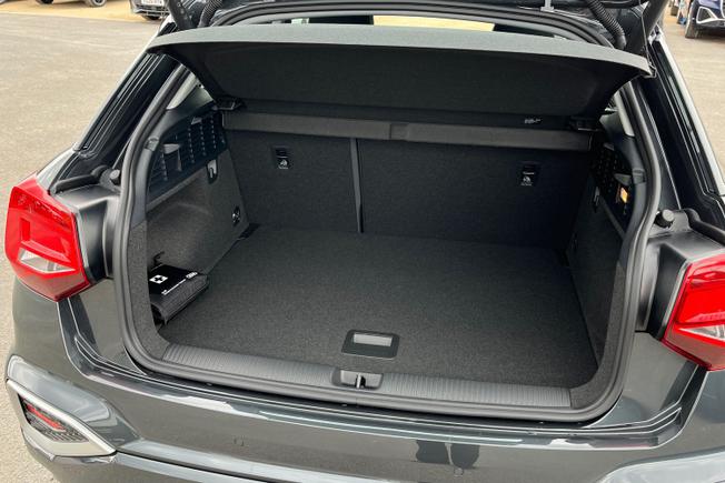 AUDI Q2 Photo 12
