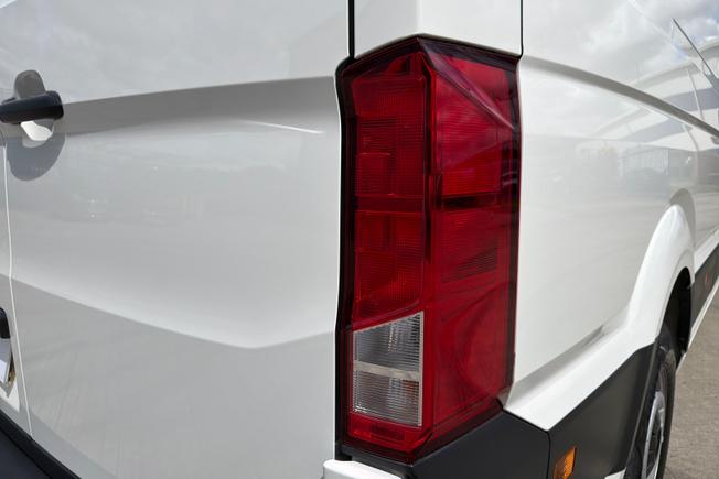 VOLKSWAGEN Crafter Photo 18