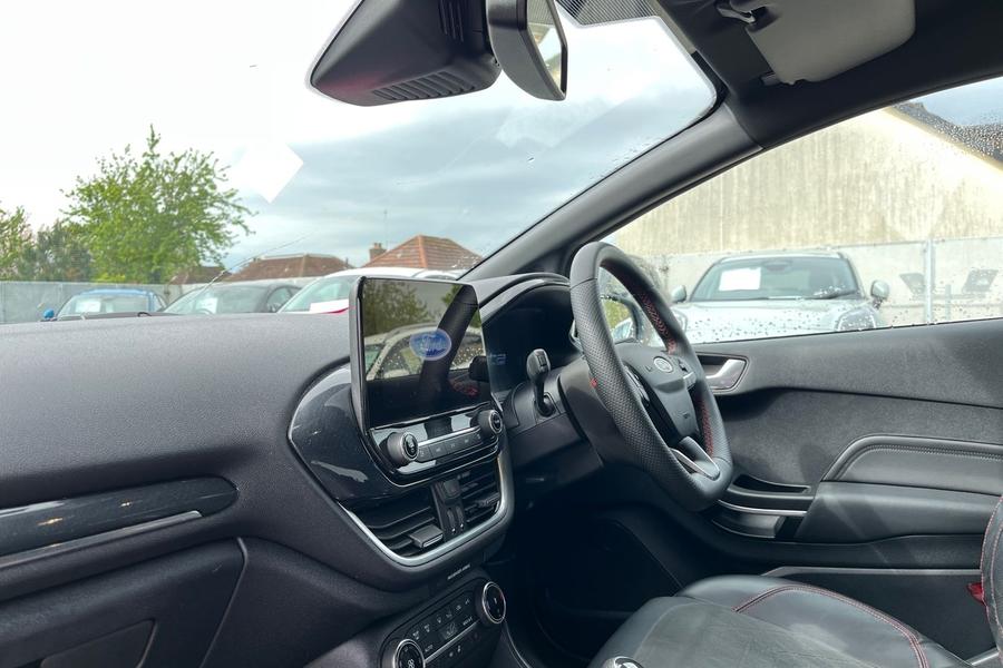 Ford FIESTA Photo autoimg-c2dcfec0828877263ebb1141fcea62ad7faec076.jpg