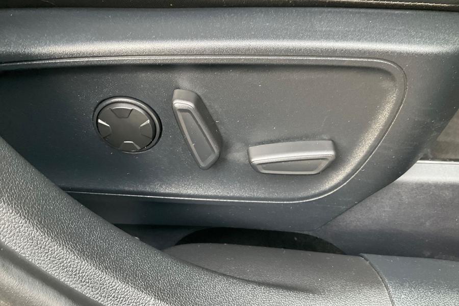 Ford Kuga Photo autoimg-c2dedc29128ed10c957cc32026ced112baf3345f.jpg