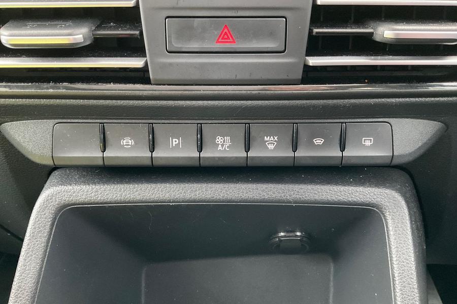 Ford Grand Tourneo Connect Photo autoimg-c2dfb29c497436b5095c473ca8301725edf6cd51.jpg