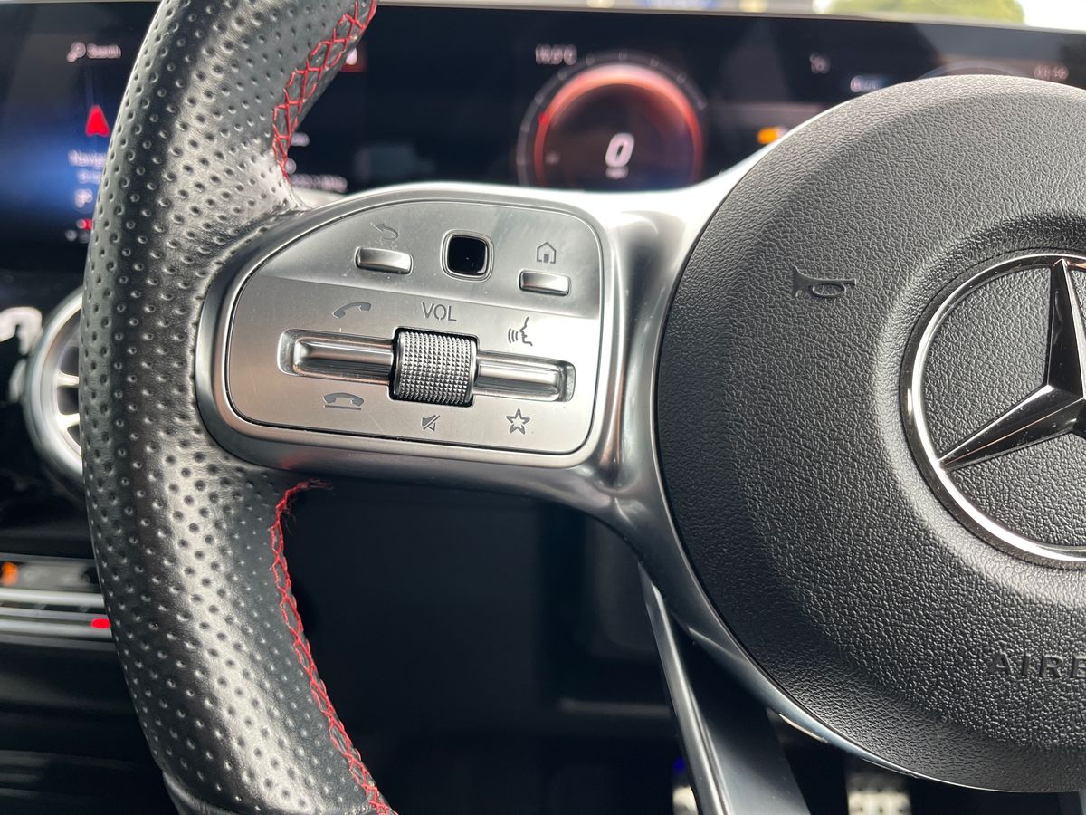 Mercedes-Benz EQB Photo 15