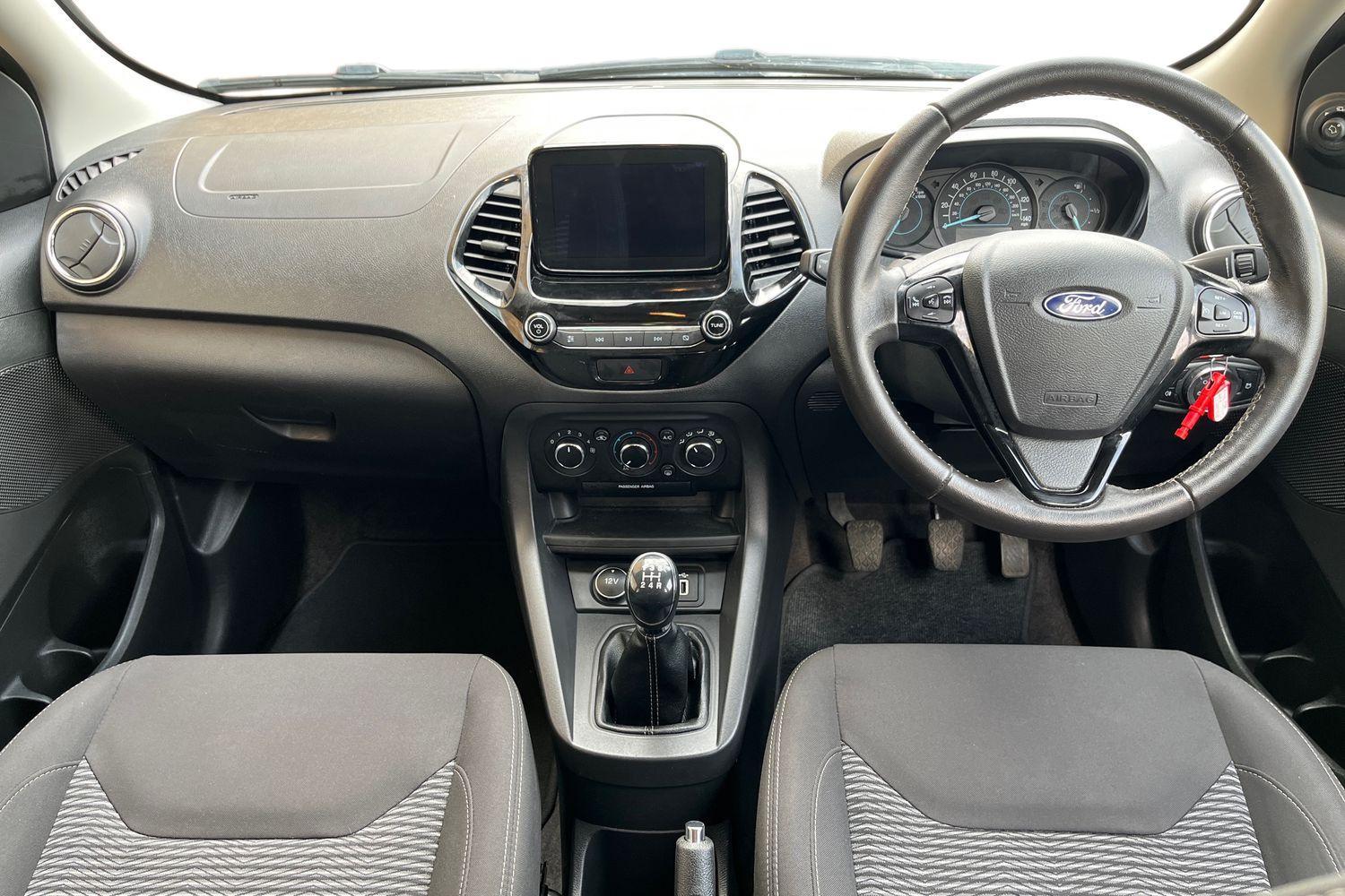 Ford KA+ Photo 9