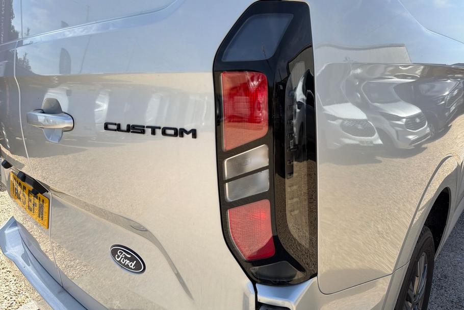 Used Ford TRANSIT CUSTOM YM25EFW 25