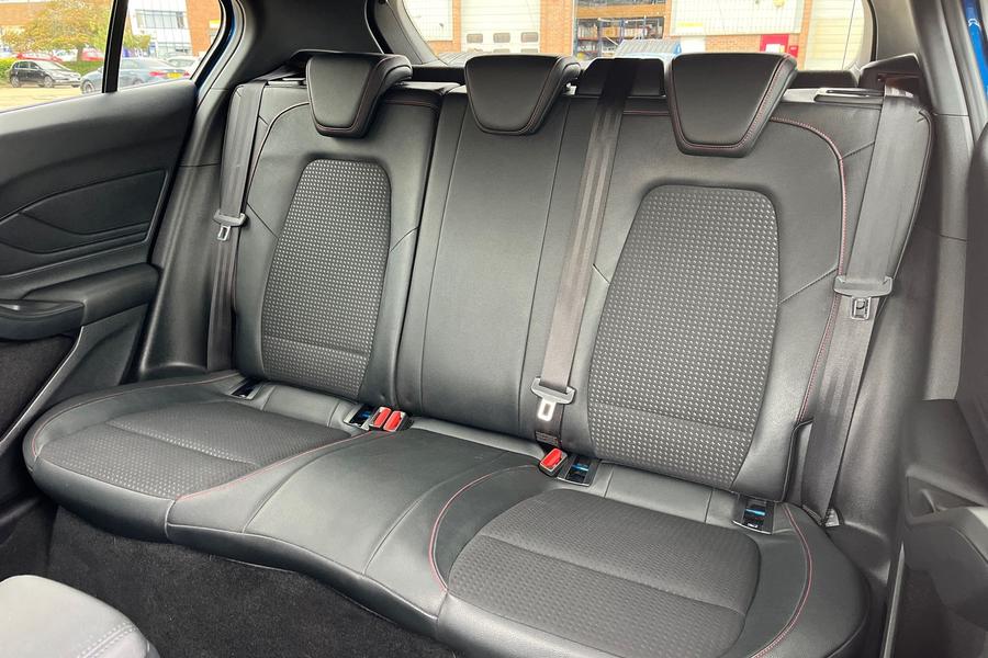 Ford Focus Photo autoimg-c2e928692f2acda85b5eecdeb78ab6e4f88bcc96.jpg