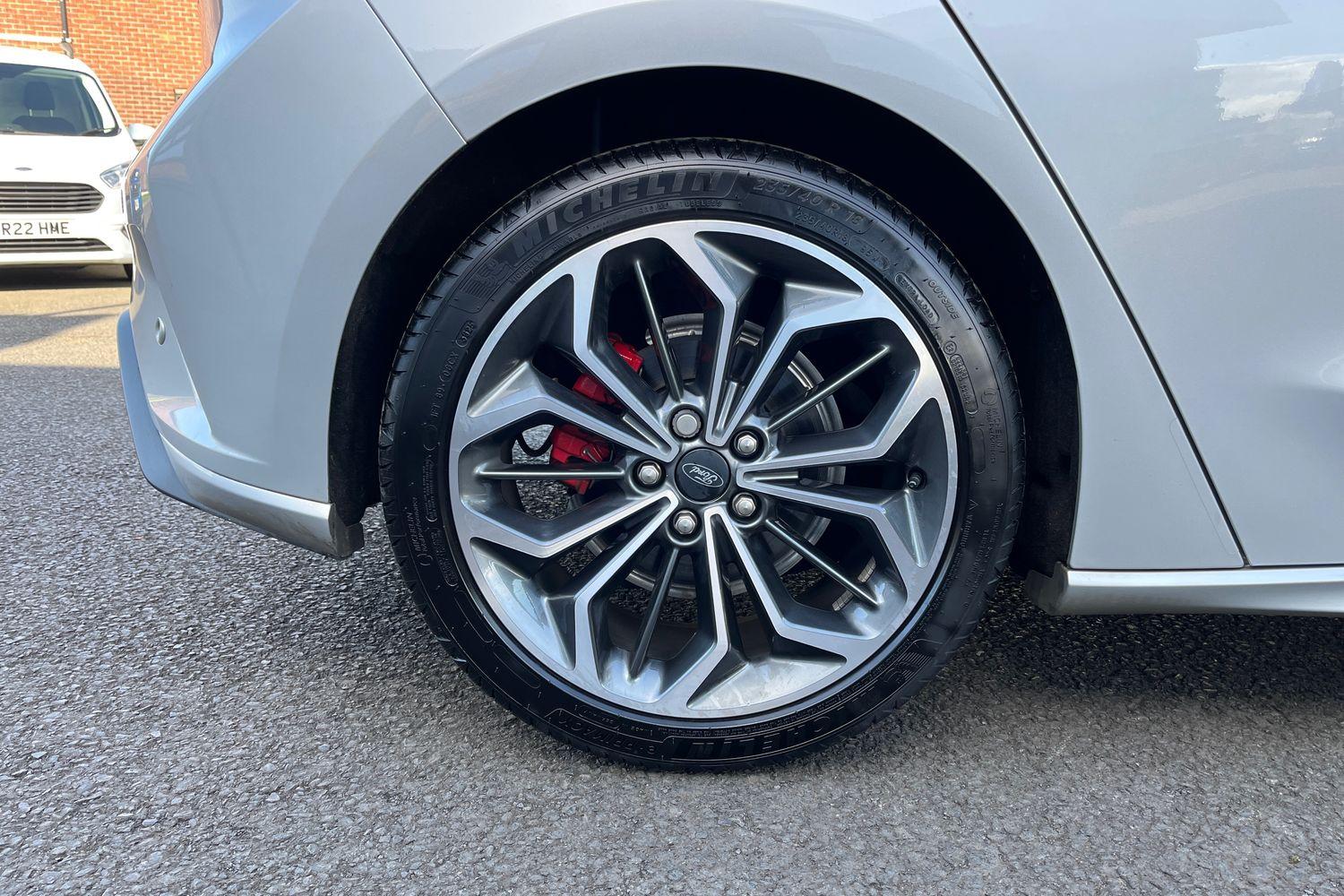 Ford Focus Photo 7