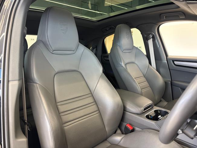 PORSCHE Cayenne Photo 14