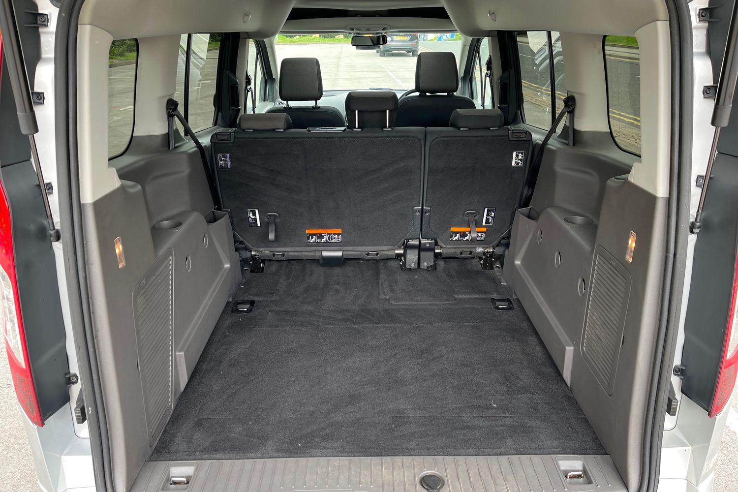 Ford GRAND TOURNEO CONNECT Photo 20