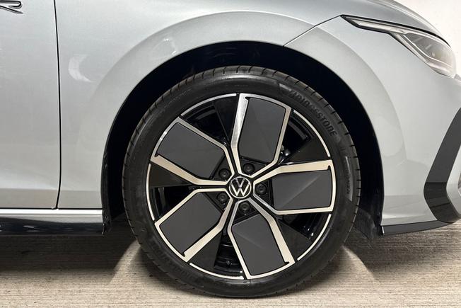 Volkswagen Golf Photo 5