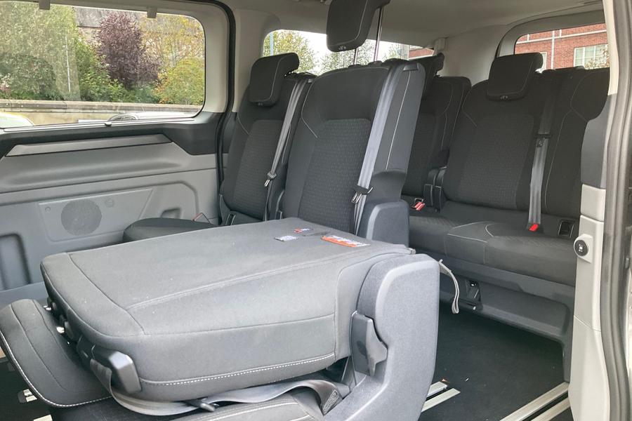 Ford TOURNEO CUSTOM Photo autoimg-c2f3848ed4cd7b082e4fe7c5b03df1dc2f71bd9d.jpg