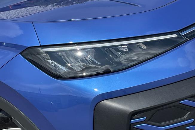 VOLKSWAGEN T-Roc Photo 19