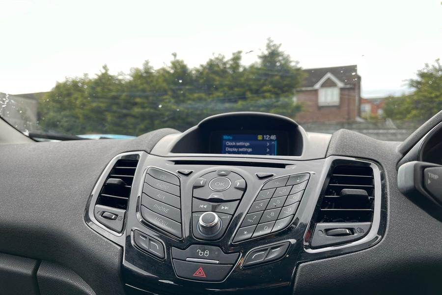Ford FIESTA Photo autoimg-c2f61732c00d0157162d2d2b696b1ecea6b7ed25.jpg