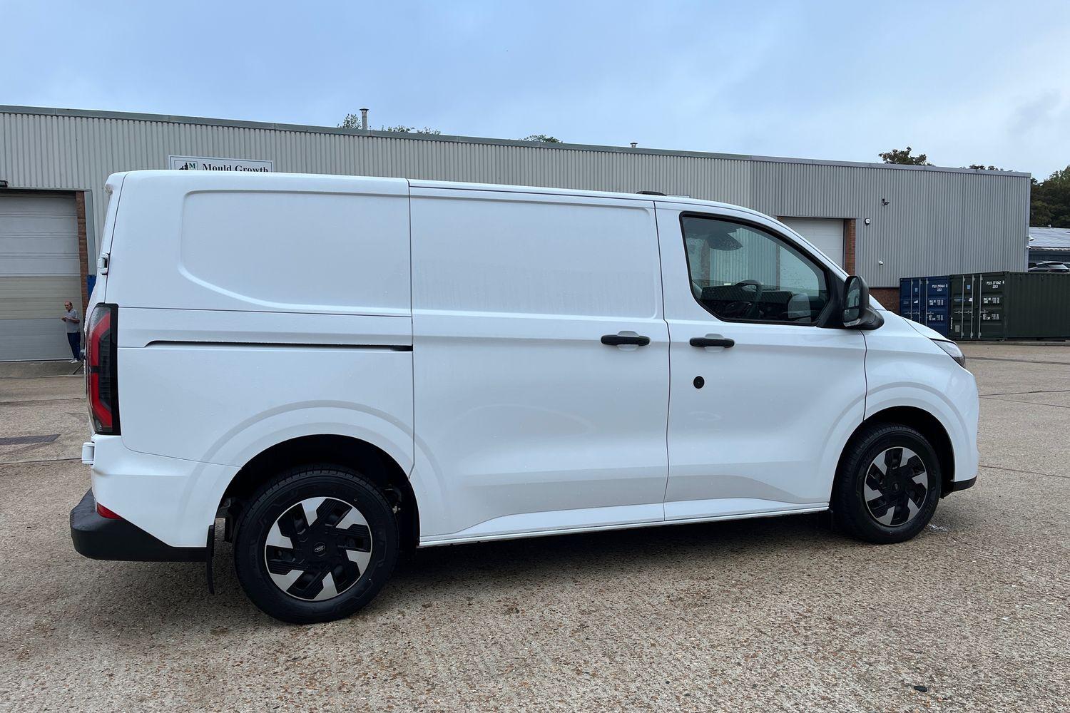 Ford E-TRANSIT CUSTOM Photo 6