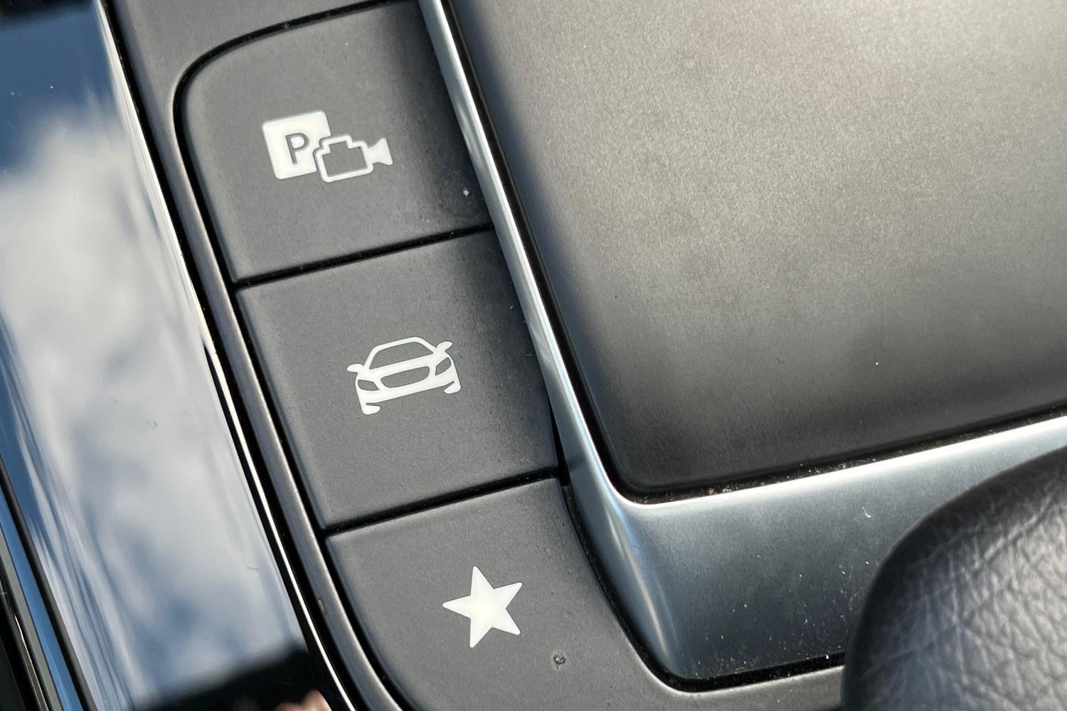 Mercedes-Benz CLA Photo 34