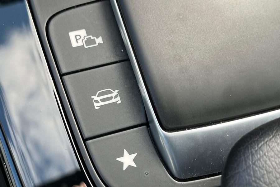 Mercedes-Benz CLA Photo autoimg-c2f7521350fd6688de6c43045d677b0d445a8812.jpg